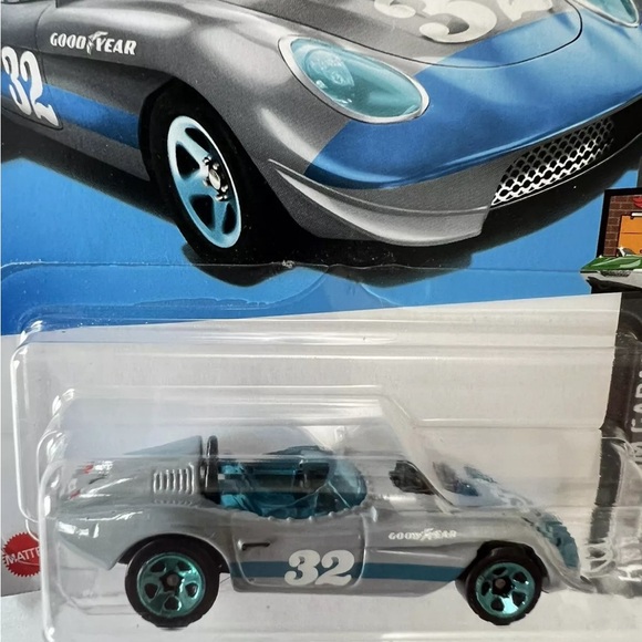 Hot Wheels HW DREAM GARAGE 4/5 Glory Chaser Blue Rim 79/250 Mattel Diecast - Picture 7 of 8